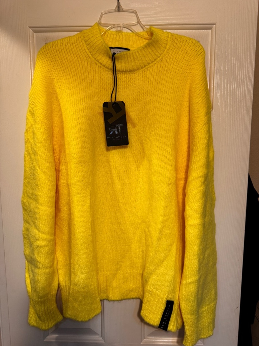 Ron Tomson sweater
